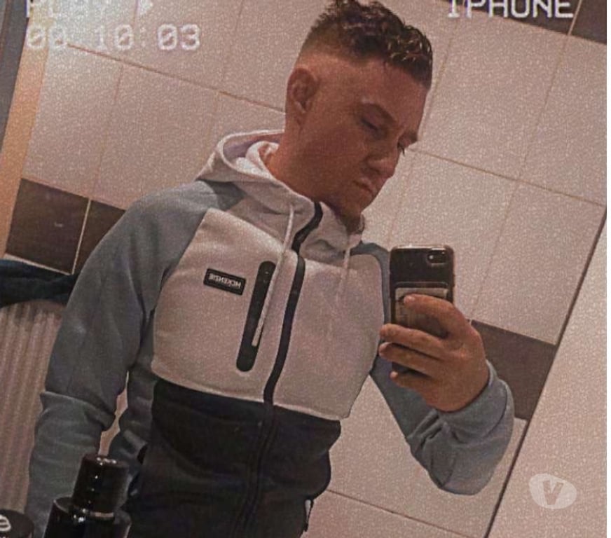 Gay Charleroi Charleroi-Centrum - Photos Vivastreet Passif masculin pour actif masculin