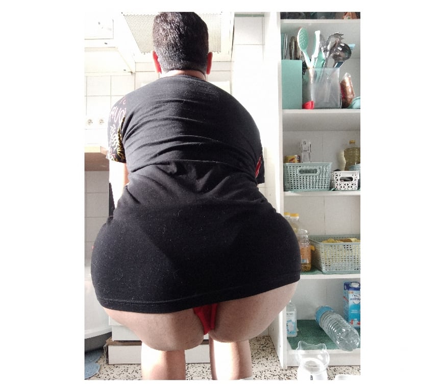 Gay Ixelles - Photos Vivastreet JE CHERCHE UN MONSIEUR TRIPOTEUR