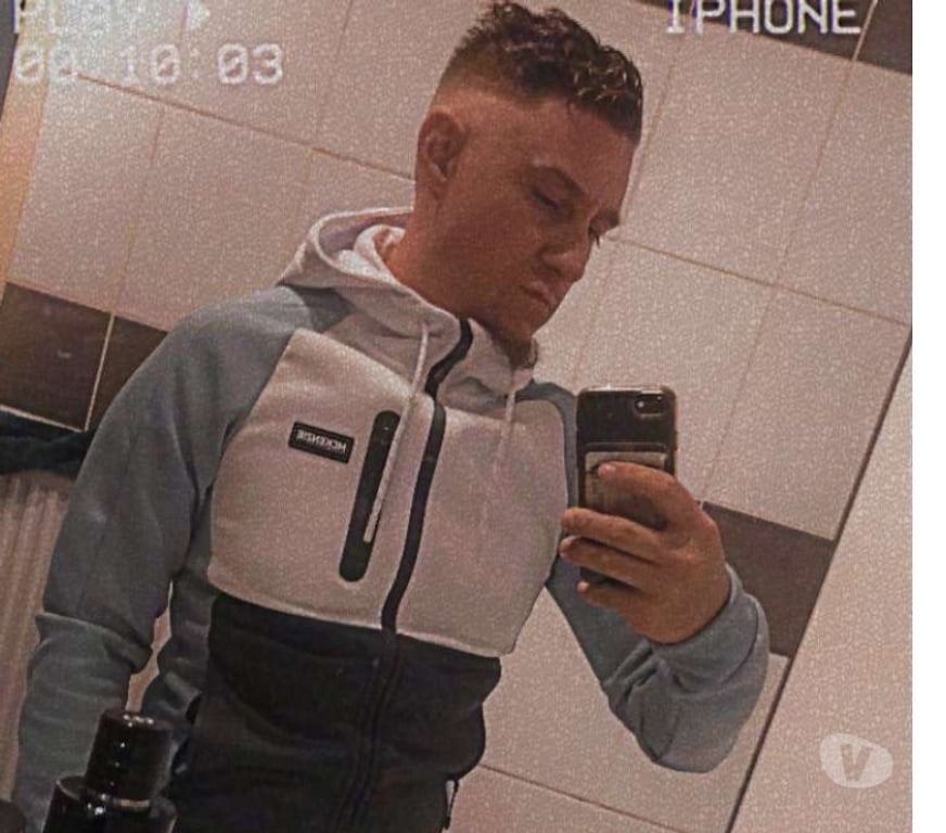 Gay Charleroi Charleroi-Centrum - Photos Vivastreet Passif masculin pour actif masculin