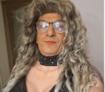 Cougar cherche maître jeune