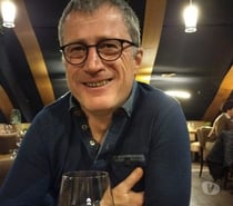 Femme, jeune femme recherchée