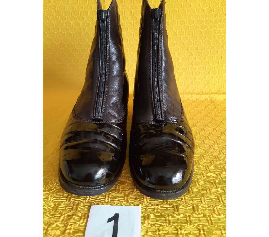 Chaussures Kelmis La Calamine - Photos Vivastreet Chaussures pour femmes de pointure 39 en cuir NEUF