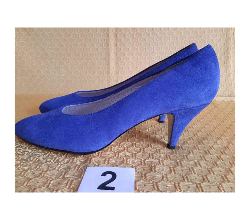 Chaussures Kelmis La Calamine - Photos Vivastreet Chaussures pour femmes de pointure 39 en cuir NEUF