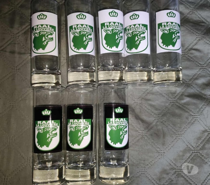 Décoration - art Binche Binche-Centrum - Photos Vivastreet Verres clubs de foot