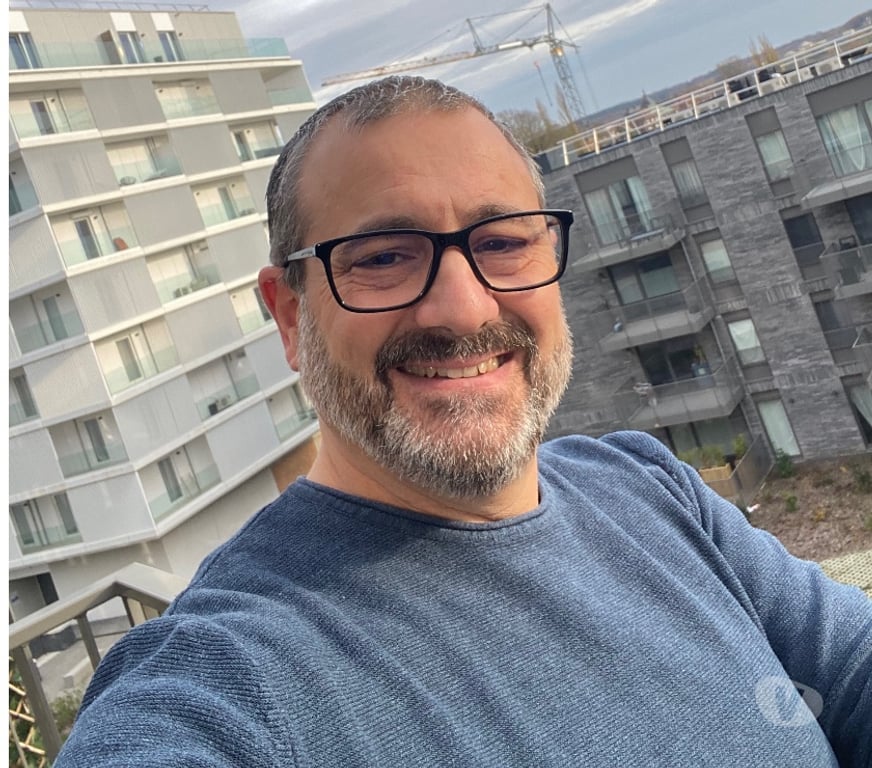 exhib Tubize - Photos Vivastreet Je reçois incognito