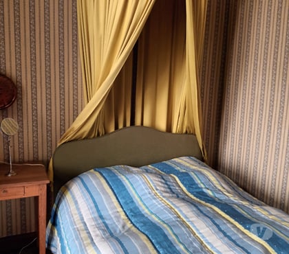 Meubles & Décoration - Photos Vivastreet lit avec ciel de lit