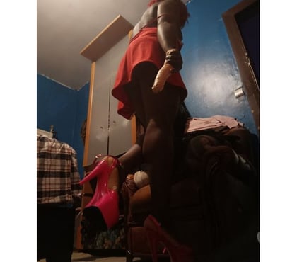 Gay Liège-Centrum Liège - Photos Vivastreet Hello 😛 grosse bouche et bon cul a démonté pgr. Bite