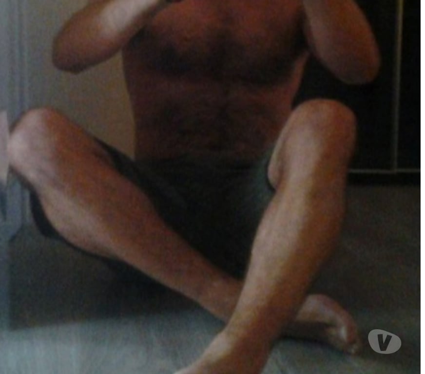 exhib Wanze - Photos Vivastreet Soumis sans collier reçoit F Dominante pour jeux FEMDOM !