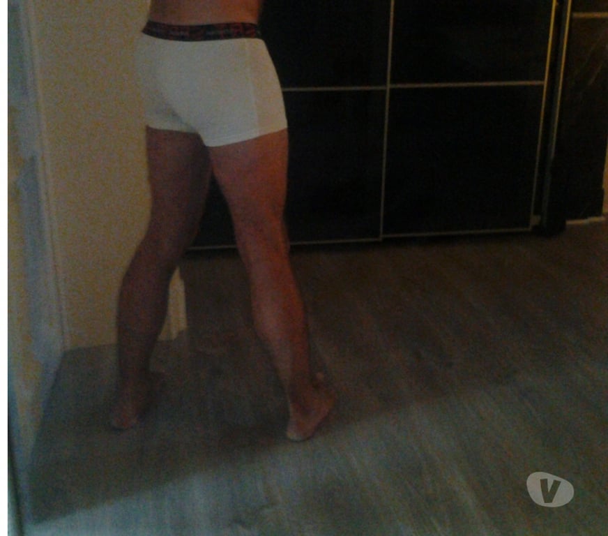 exhib Wanze - Photos Vivastreet Soumis sans collier reçoit F Dominante pour jeux FEMDOM !