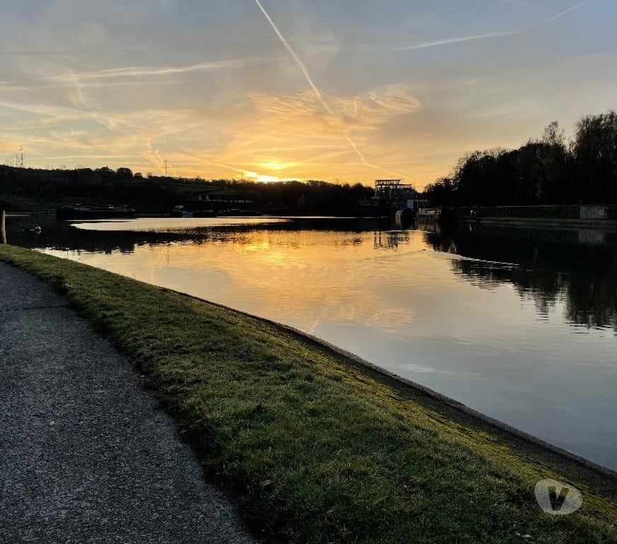 Gay Tubize - Photos Vivastreet RAVEL... CANAL ???