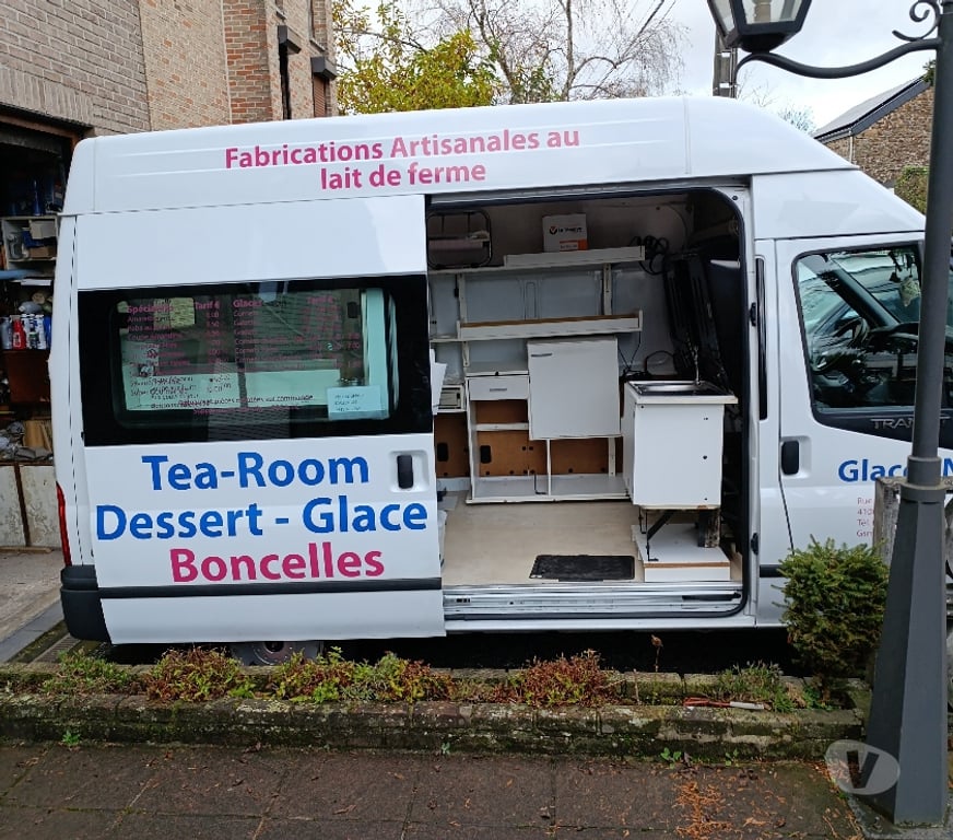 Véhicules commerciaux & utilitaires d'occasion Seraing Seraing-Centrum - Photos Vivastreet Camionnette équipée glaces.