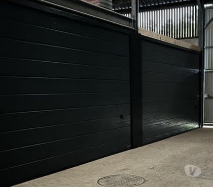 Location parking Vance Etalle - Photos Vivastreet Hall stockage à louer