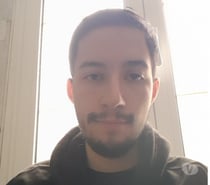 Cherche femme pour amusement