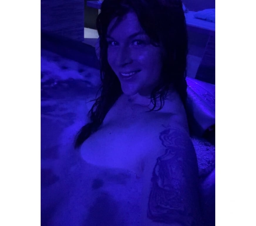 Escort Quévy Givry - Photos Vivastreet Jeune Escort Trans Belge