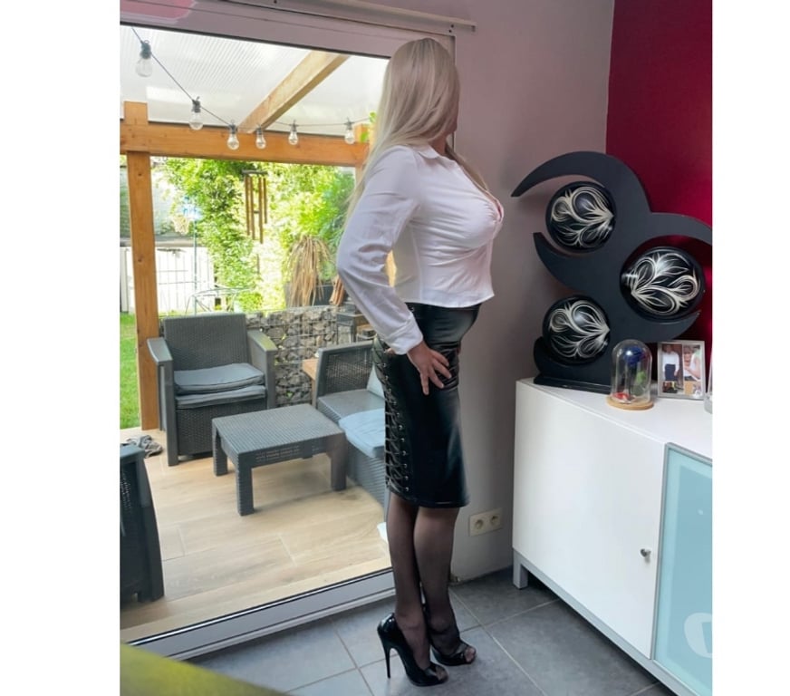 Gay Ath Ath-Centrum - Photos Vivastreet soirée bdsm entre travesties et transsexuelles le 20 12