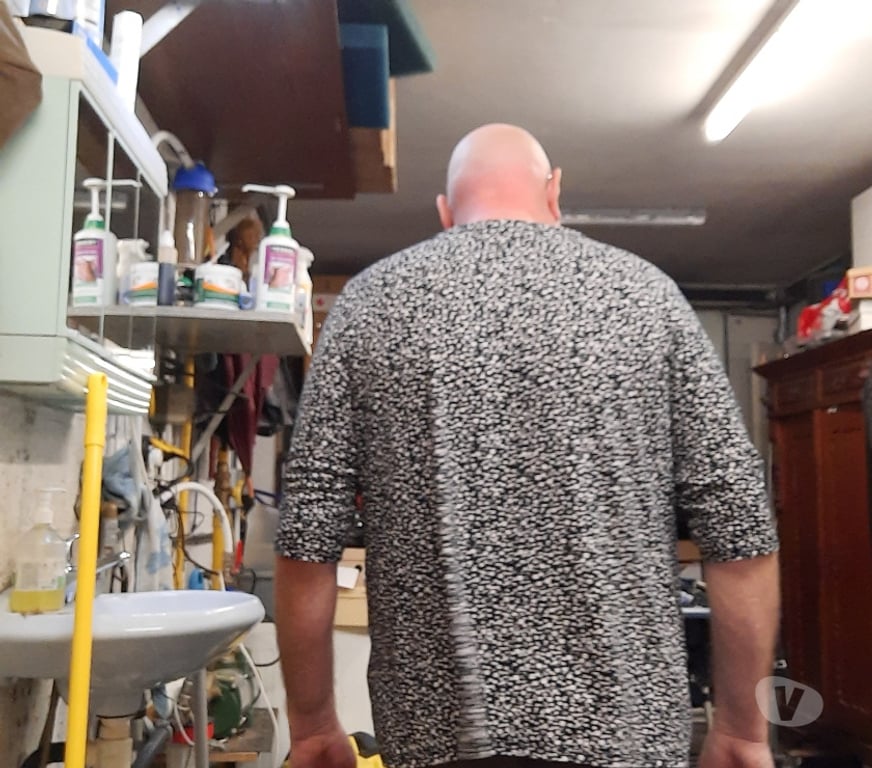 Gay Ecaussinnes Ecaussinnes-Centrum - Photos Vivastreet passif offre sa bouche et son cul a tous actif