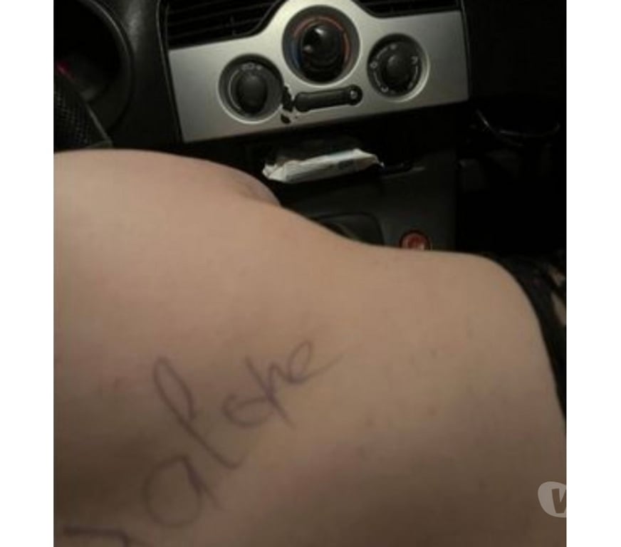 Gay Molenbeek-Saint-Jean - Photos Vivastreet Travestie débutante 26 ans pour rebeu viril