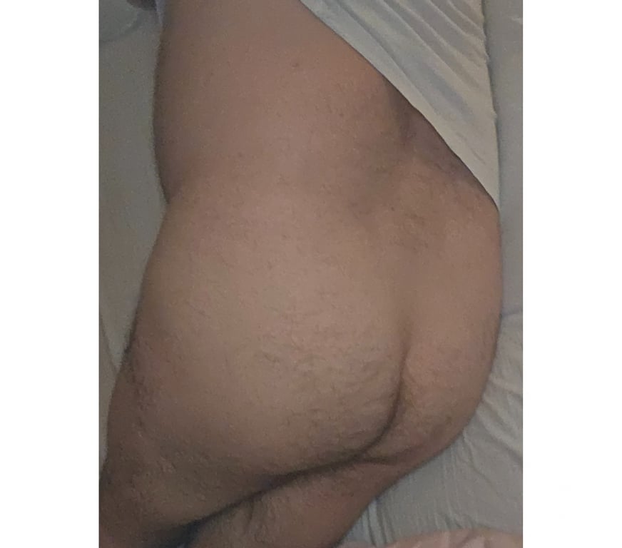 Gay Woluwe-Saint-Lambert - Photos Vivastreet Cherche actif 100% pour me sodomiser