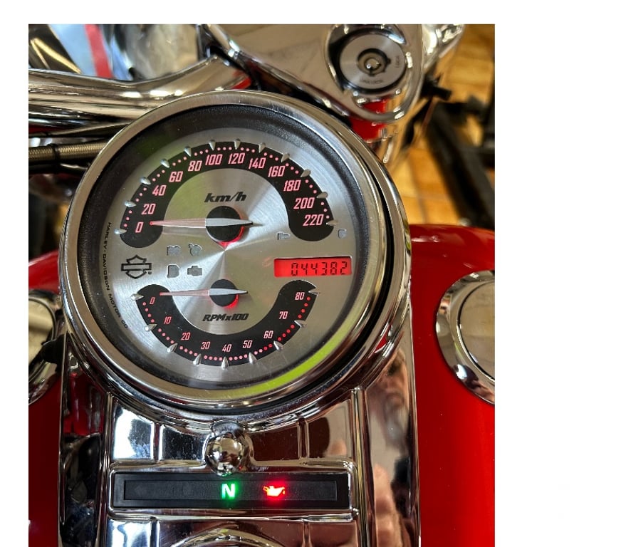 Motos Lennik - Photos Vivastreet HARLEY DAVIDSON ROAD KING CVO