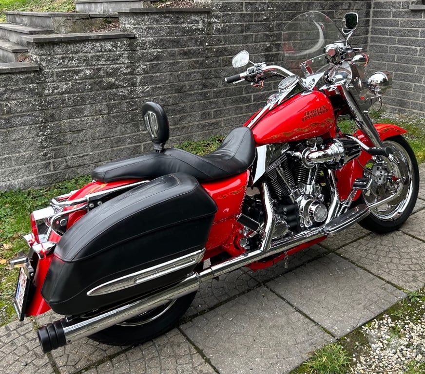 Motos Lennik - Photos Vivastreet HARLEY DAVIDSON ROAD KING CVO