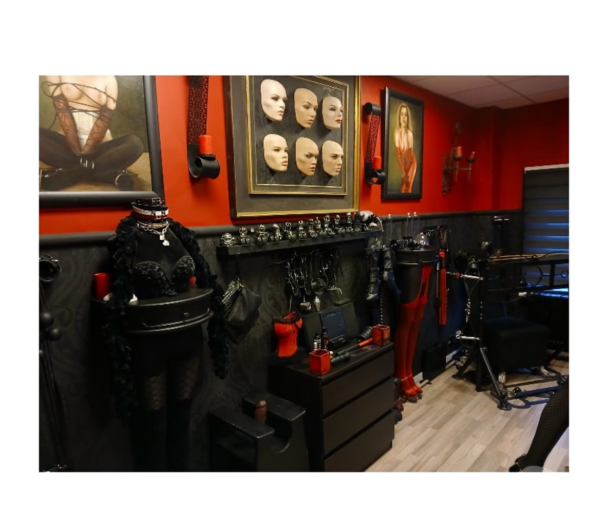 Gay Ath Ath-Centrum - Photos Vivastreet BDSM et fétichisme entre travesties