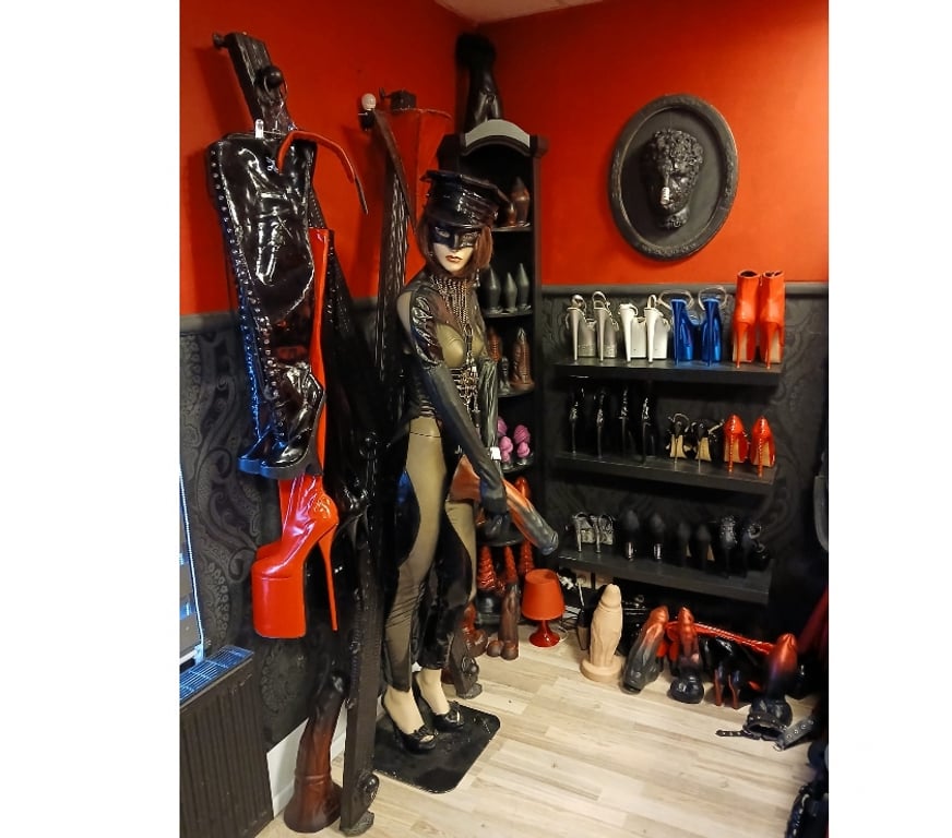 exhib Ath Ath-Centrum - Photos Vivastreet BDSM et fétichisme entre travesties