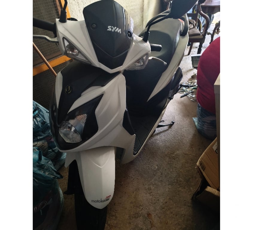 Scooter à vendre Nivelles Nivelles-Centrum - Photos Vivastreet SYM SYMPHONY 125cc