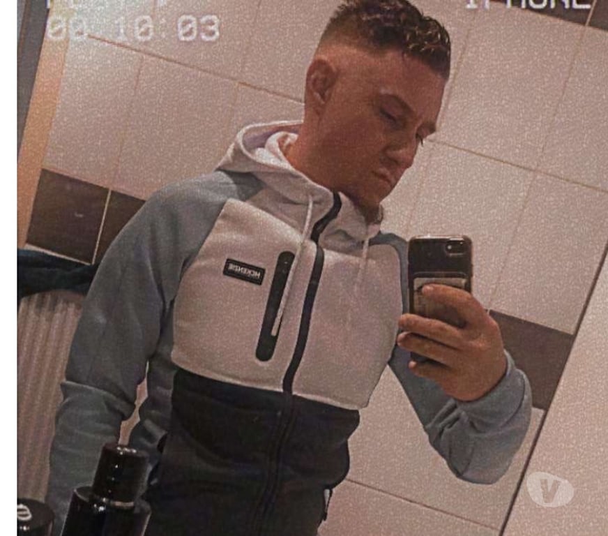 Gay Charleroi Charleroi-Centrum - Photos Vivastreet Passif masculin pour actif masculin