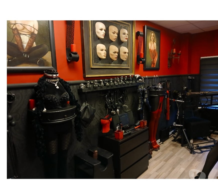 Gay Ath Ath-Centrum - Photos Vivastreet BDSM et fétichisme entre travesties