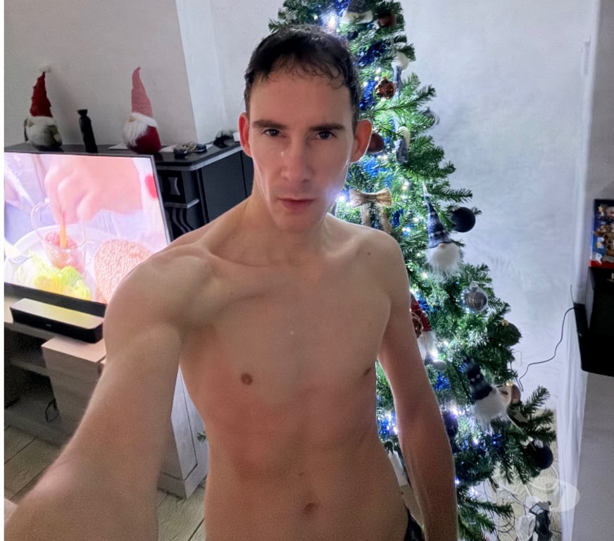 Gay Charleroi Charleroi-Centrum - Photos Vivastreet Couple cherche à mettre du piment