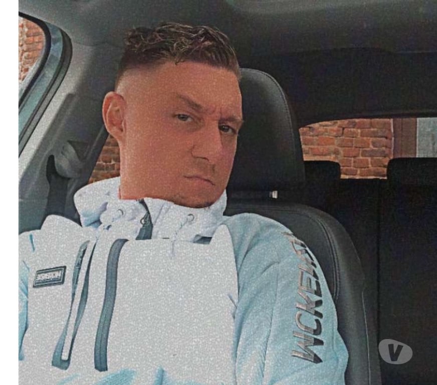 Gay Charleroi Charleroi-Centrum - Photos Vivastreet Passif masculin pour actif masculin