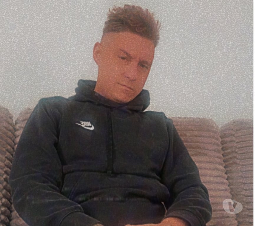 Gay Charleroi Charleroi-Centrum - Photos Vivastreet Passif masculin pour actif masculin