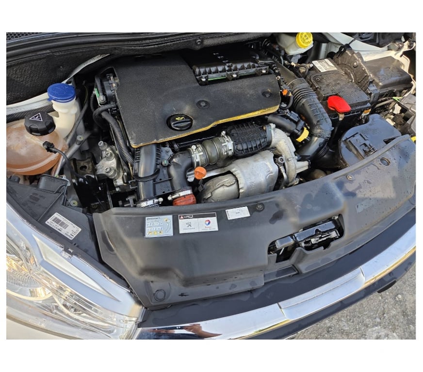 Voiture à vendre Pont-de-Loup - Photos Vivastreet Peugeot 208 2018 euro6b 1.6hdi 75cv 55kw Gps Airco Cruise...