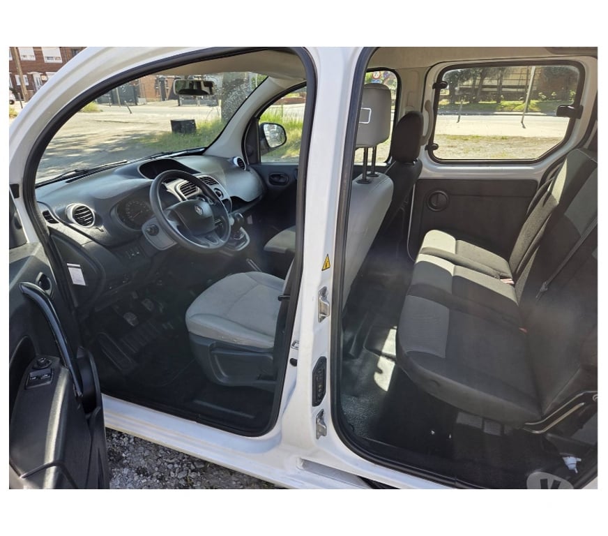 Véhicules commerciaux & utilitaires d'occasion Pont-de-Loup - Photos Vivastreet Renault Kangoo Maxi Double Cabine 81641km 1.5dci 90cv EURO6