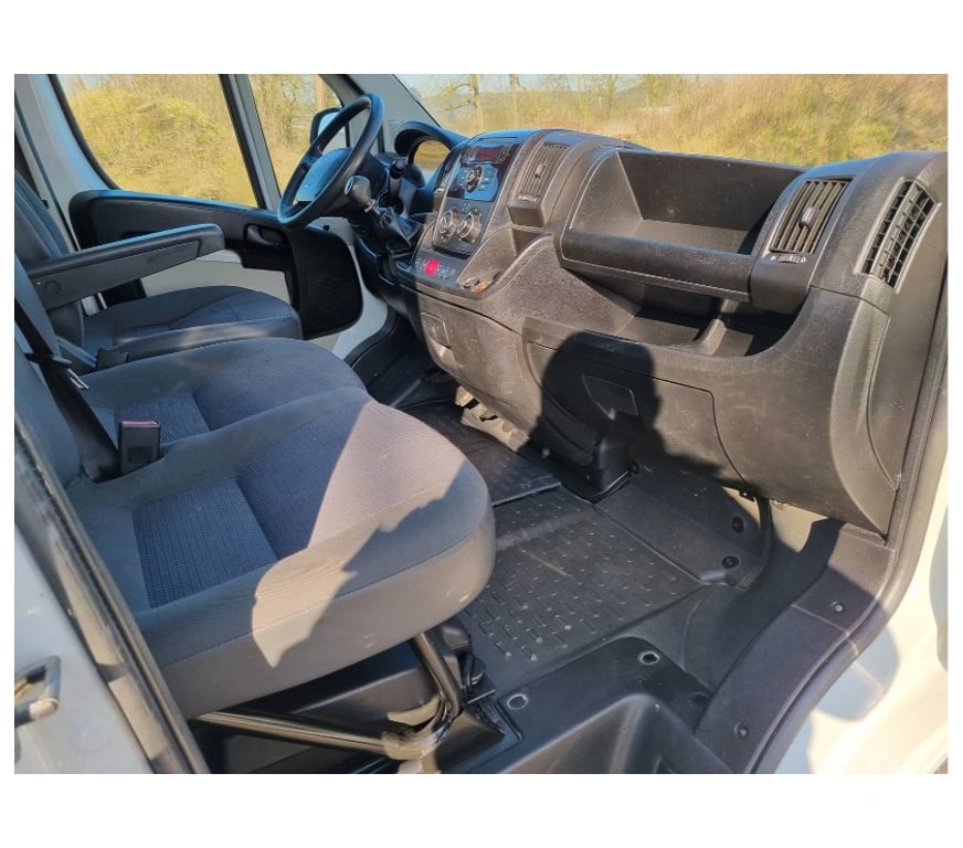 Véhicules commerciaux & utilitaires d'occasion Pont-de-Loup - Photos Vivastreet Citroën Jumper 2015 L1 2.2hdi 110cv 81kw euro5 Airco Cruise