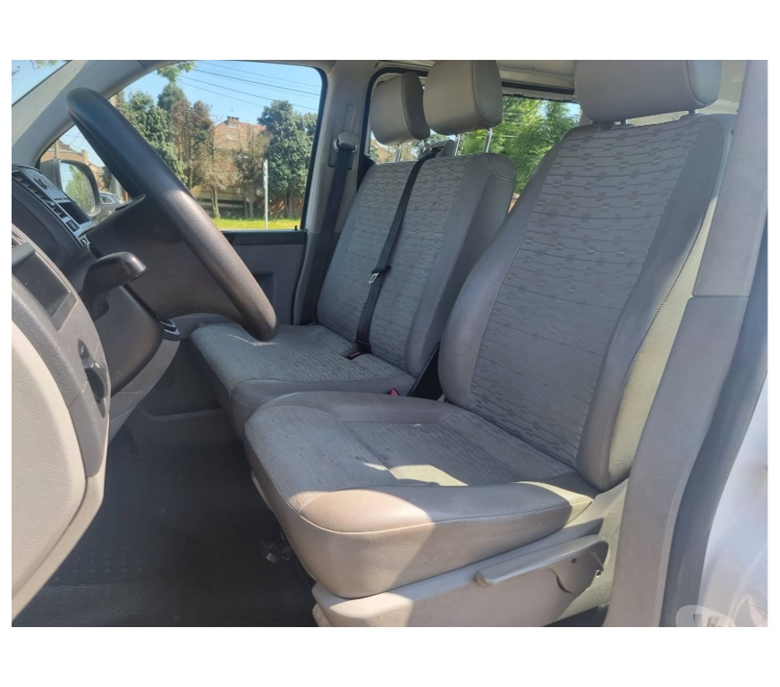 Véhicules commerciaux & utilitaires d'occasion Pont-de-Loup - Photos Vivastreet Vw Transporter T5 2012 double cabine 6places 2.0tdi 90cv..