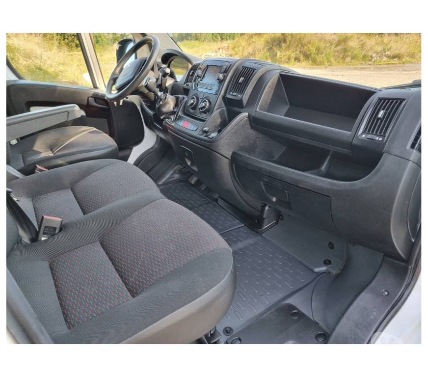 Véhicules commerciaux & utilitaires d'occasion Pont-de-Loup - Photos Vivastreet Peugeot Boxer 9 2021 L2H2 2.2hdi 136cv 46249km Airco Cruise