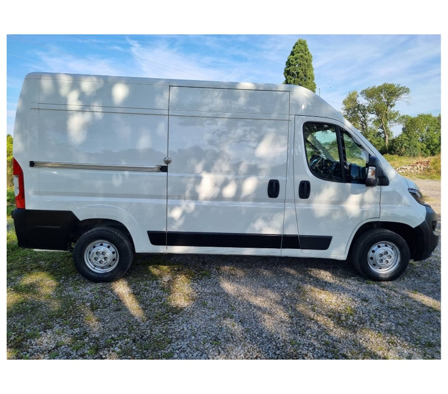Véhicules commerciaux & utilitaires d'occasion Pont-de-Loup - Photos Vivastreet Peugeot Boxer 9 2021 L2H2 2.2hdi 136cv 46249km Airco Cruise