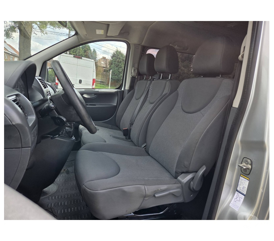 Véhicules commerciaux & utilitaires d'occasion Pont-de-Loup - Photos Vivastreet Peugeot Expert 9places Minibus 2.0hdi 130cv 94kw Airco Cruis