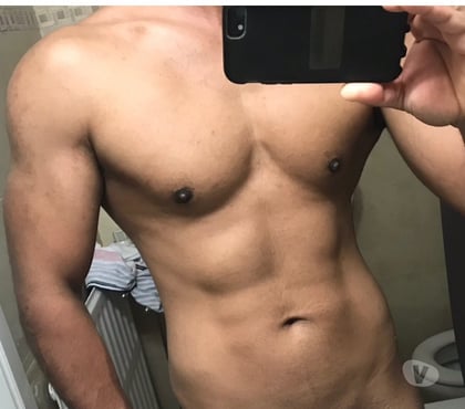 Plan sexe - Photos Vivastreet Beau étalon très bien membré reçois discrètement