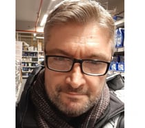 Pour Femmes - Femmes d'affaires de passage