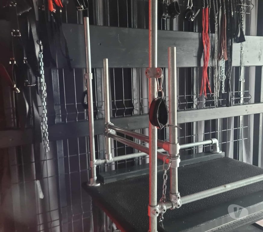 exhib Sambreville - Photos Vivastreet Donjon pour jeux bdsm