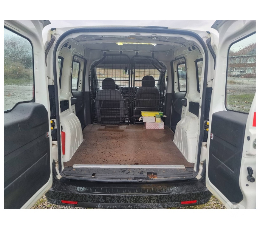 Véhicules commerciaux & utilitaires d'occasion Pont-de-Loup - Photos Vivastreet Fiat Doblo 2016 86193km 1.3jtd 90cv 66kw Pack électrique..