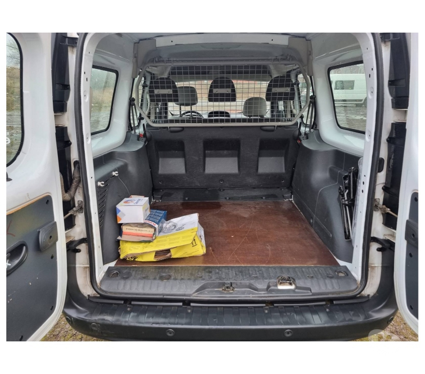 Véhicules commerciaux & utilitaires d'occasion Pont-de-Loup - Photos Vivastreet Renault Kangoo 2018 double cabine 136629km 1.5dci 90cv EU6