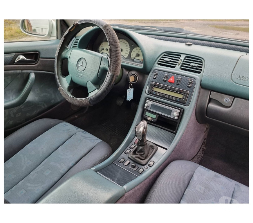 Voiture à vendre Pont-de-Loup - Photos Vivastreet Mercedes CLK230 Compressor Cabriolet 2.3i 193cv 172000km