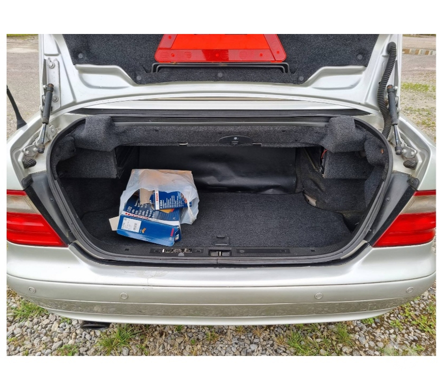 Voiture à vendre Pont-de-Loup - Photos Vivastreet Mercedes CLK230 Compressor Cabriolet 2.3i 193cv 172000km