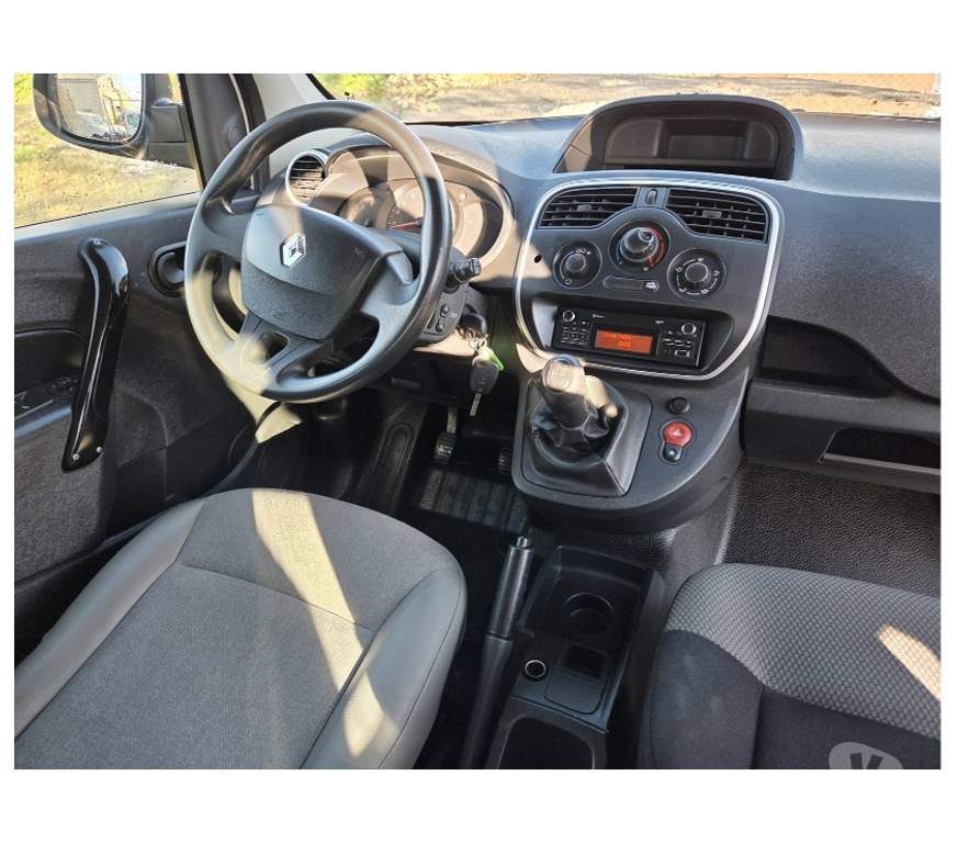 Véhicules commerciaux & utilitaires d'occasion Pont-de-Loup - Photos Vivastreet Renault Kangoo 2018 double cabine 109539km 1.5dci 90cv EU6