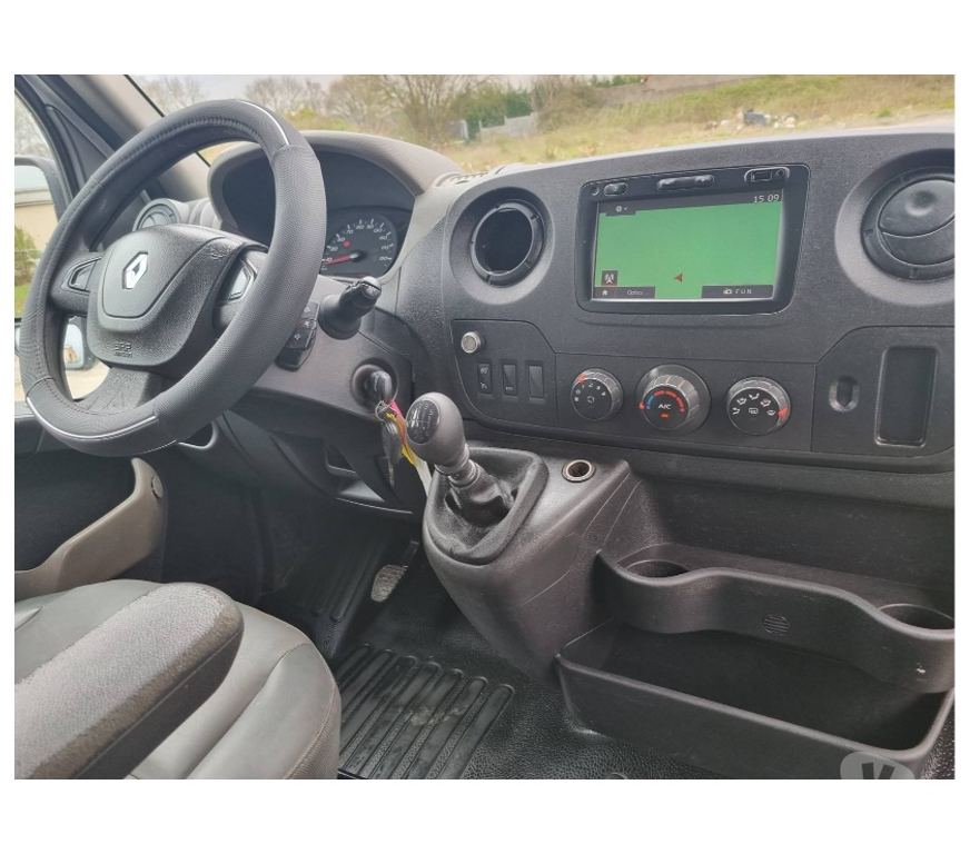 Véhicules commerciaux & utilitaires d'occasion Pont-de-Loup - Photos Vivastreet Renault Master benne pick up double cabine 7places 2017 2.3d