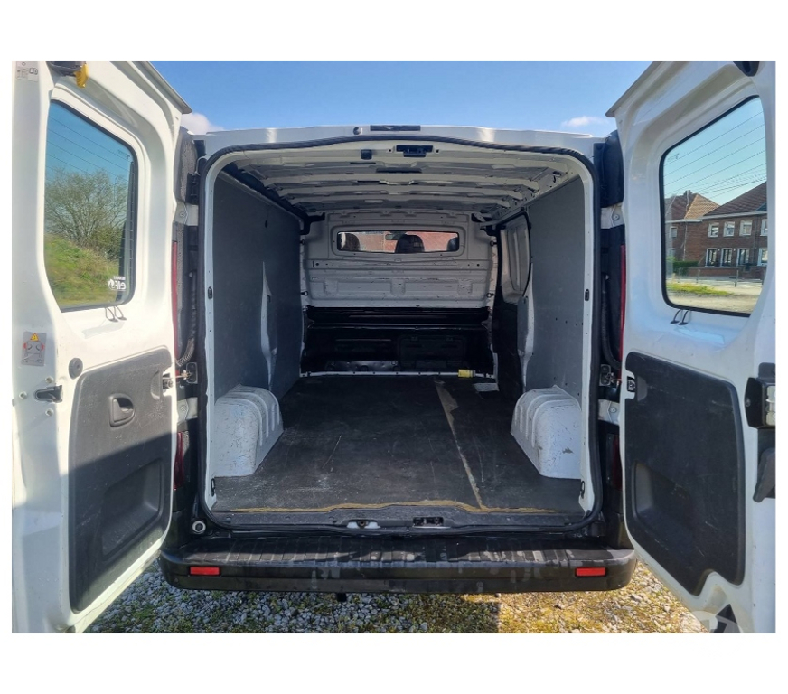 Véhicules commerciaux & utilitaires d'occasion Pont-de-Loup - Photos Vivastreet Renault Trafic Long châssis 1.6dci 125cv 2016 euro5 Airco.