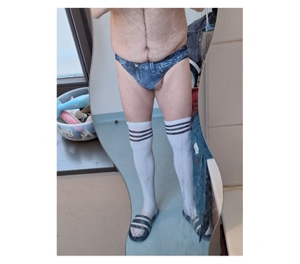 Rencontre gay Charleroi-Centrum Charleroi - Photos Vivastreet Très envie de sucer cette nuit